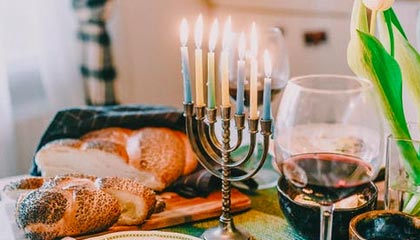 九游体育官方app-逆境中的明星：战胜伤病再创新高，在逆境中获得成功的名人