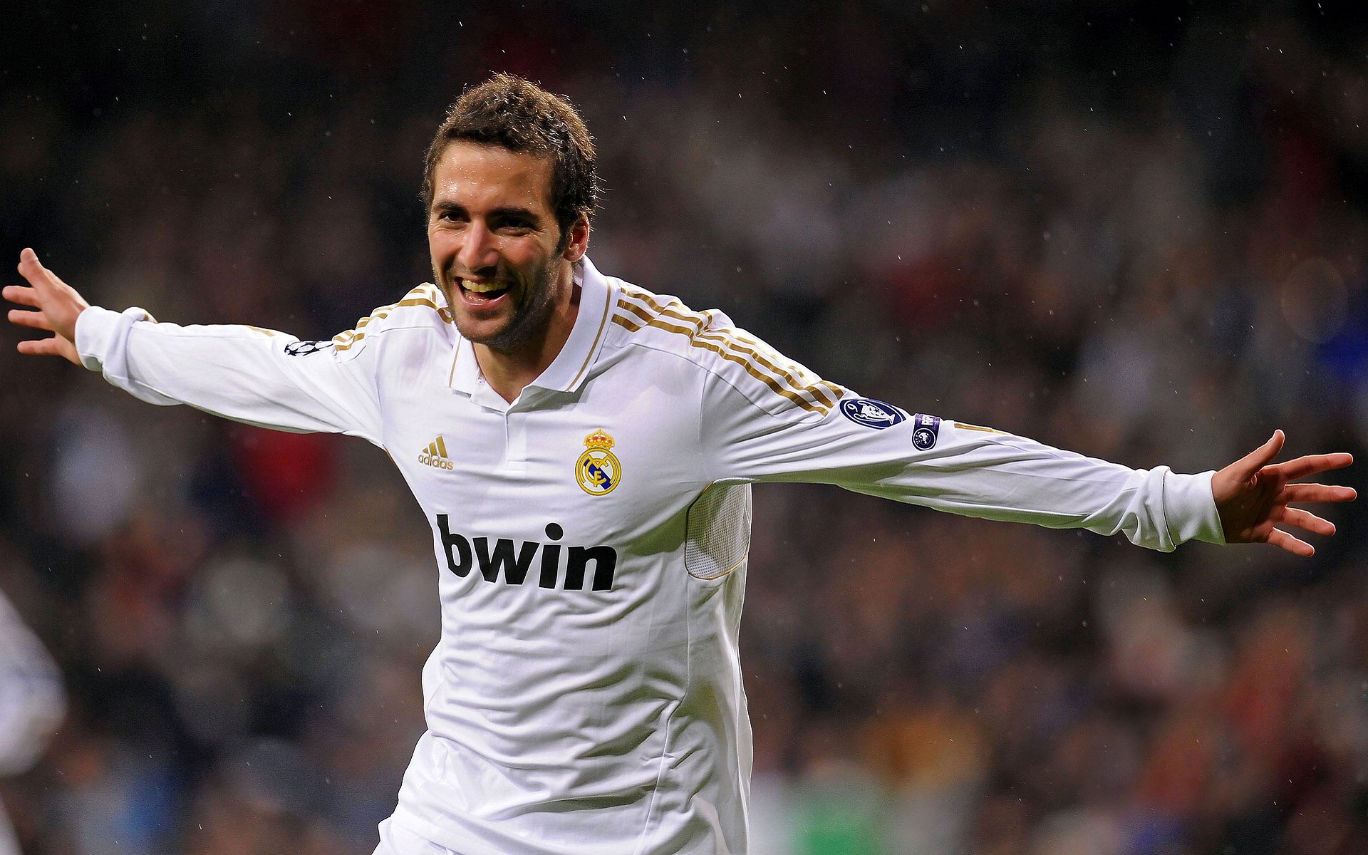 九游娱乐下载-“西甲豪门鏖战数轮，夺冠形势逐渐清晰”，西甲豪门球队